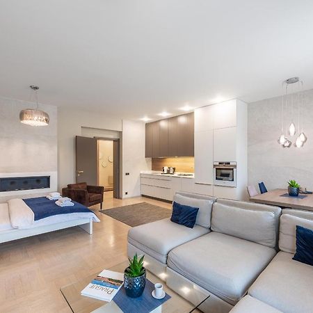 Apartamento New Luxury Apt With Ac&Parking In The Center Of Praga Exterior foto