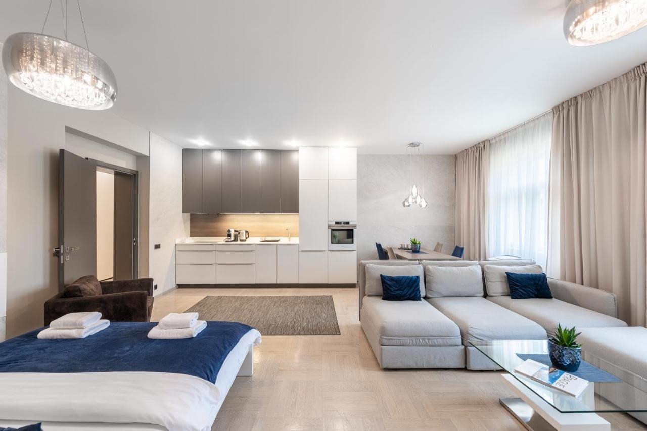 Apartamento New Luxury Apt With Ac&Parking In The Center Of Praga Exterior foto