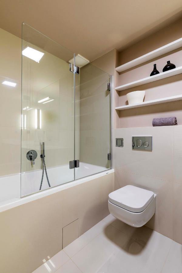Apartamento New Luxury Apt With Ac&Parking In The Center Of Praga Exterior foto