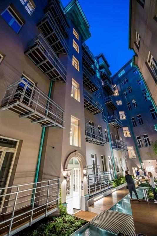 Apartamento New Luxury Apt With Ac&Parking In The Center Of Praga Exterior foto